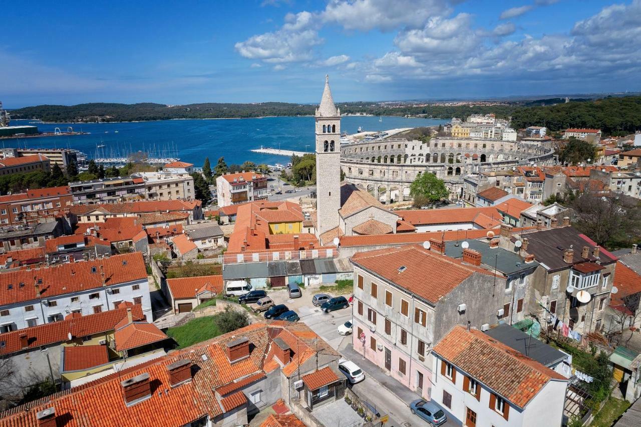 Apartment Arena Pula Exterior photo